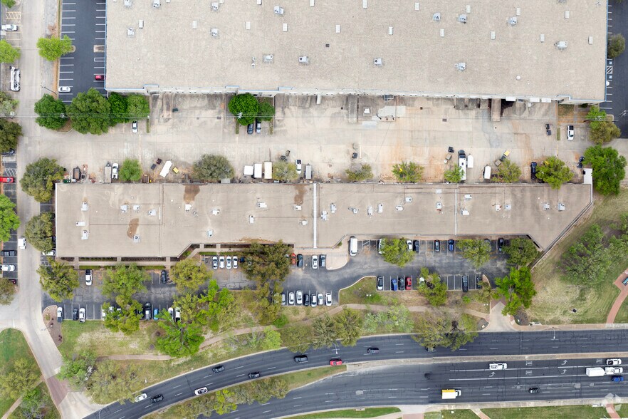 More Photos Of 2120 W Braker Ln, Austin Light Distribution For Lease