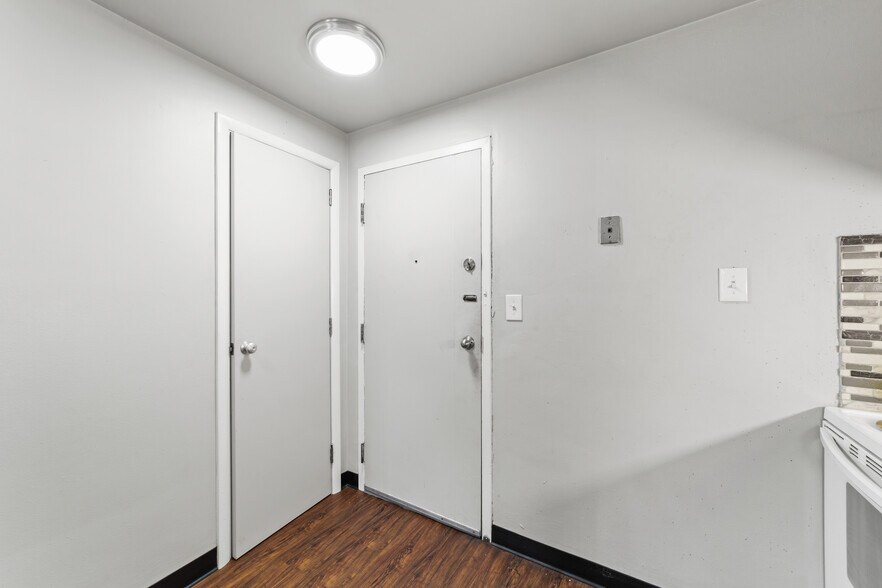 More Photos Of 1105 2nd Ave, Akron Apartments For Sale