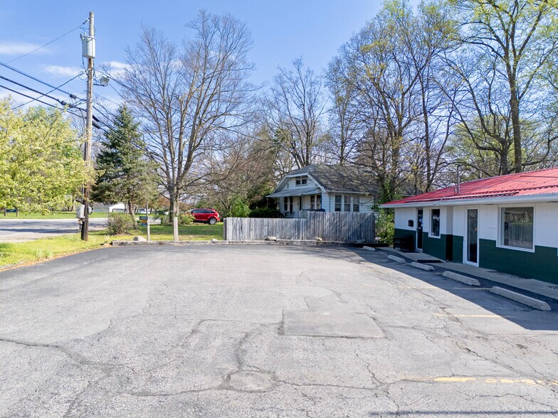More Photos Of 1315 Cleveland Ave, Ashland General Retail For Sale