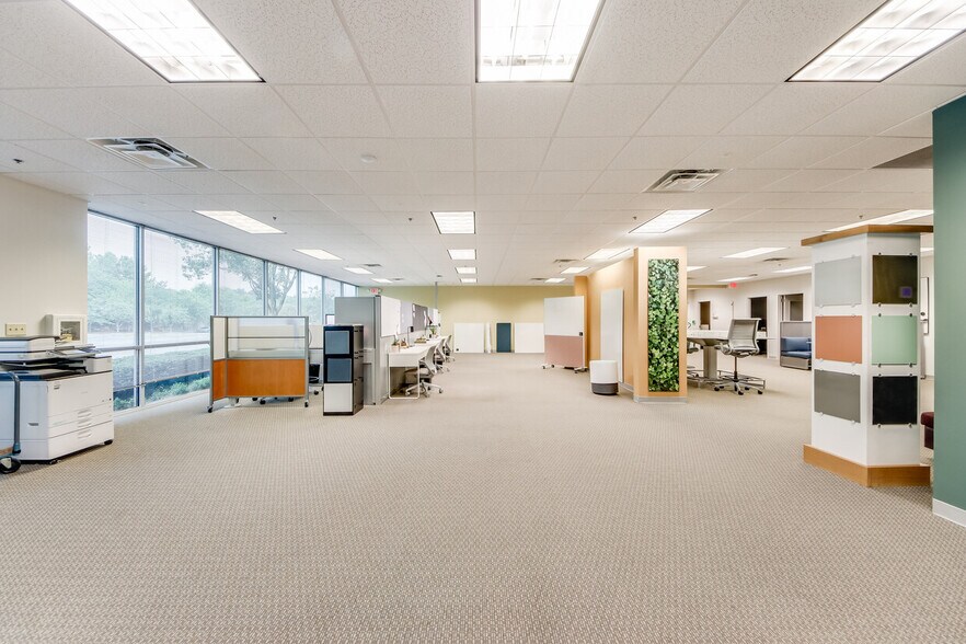 More Photos Of 10700 Abbotts Bridge Rd, Johns Creek General Retail For Lease