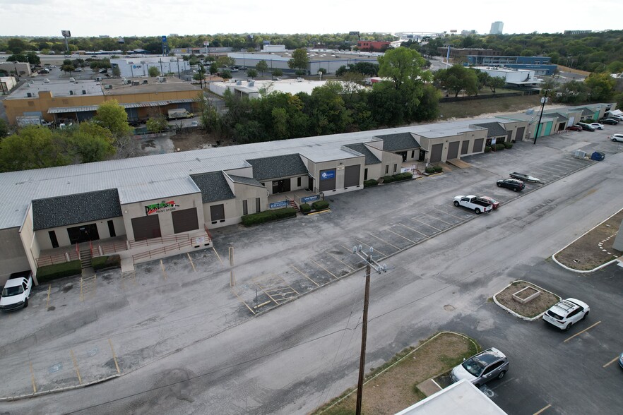 Primary Photo Of 4335 Vance Jackson St, San Antonio Flex For Lease