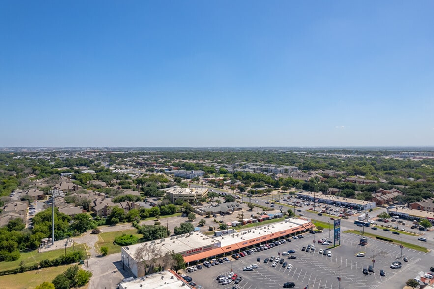 More Photos Of 9616 N Lamar Blvd, Austin Unknown For Lease