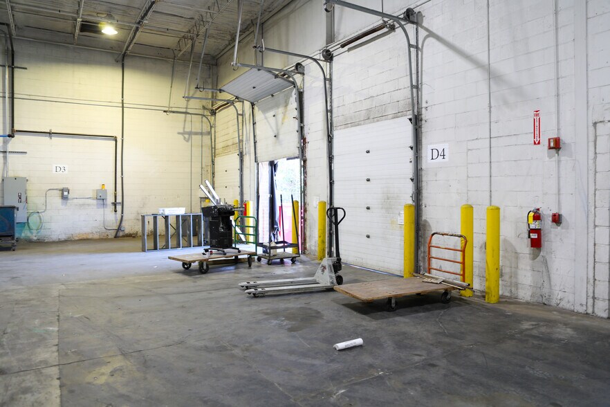 More Photos Of 3510-3530 Zip Industrial Blvd SE, Atlanta Distribution For Sale