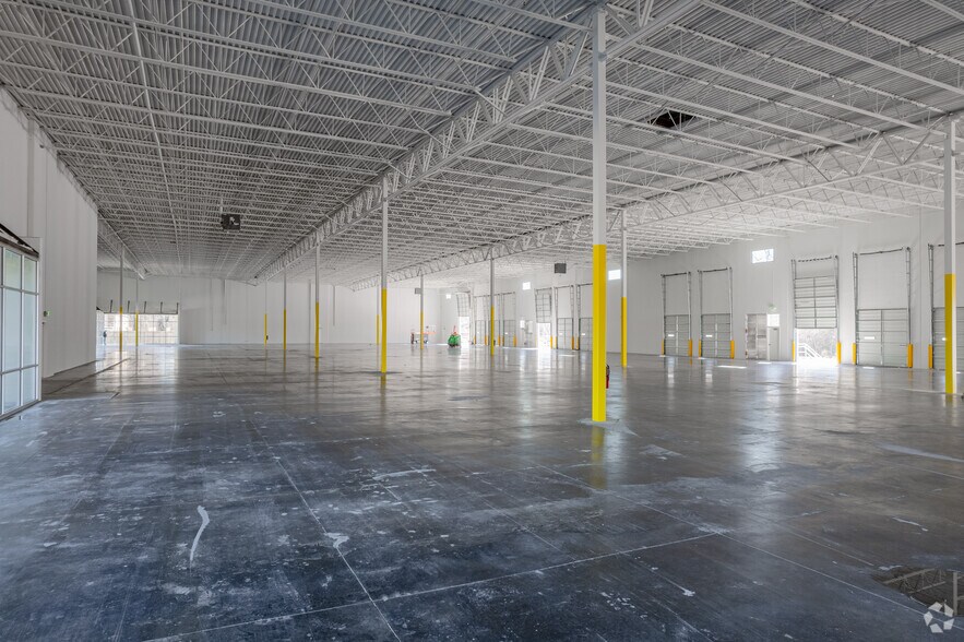 More Photos Of 1207 Farmers Rd, Grand Prairie Warehouse For Sale