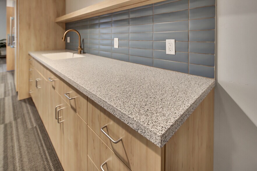 More Photos Of 717 W St Germain St, Saint Cloud Office For Sale