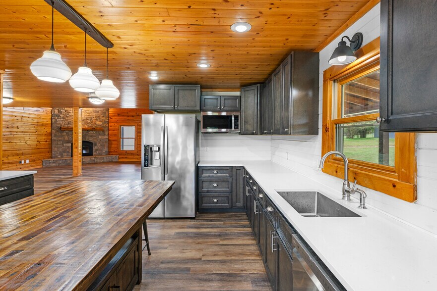 More Photos Of 1204 County Road 215, Berryville Specialty For Sale