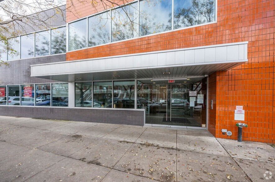 More Photos Of 8751 18th Ave, Brooklyn Office For Lease