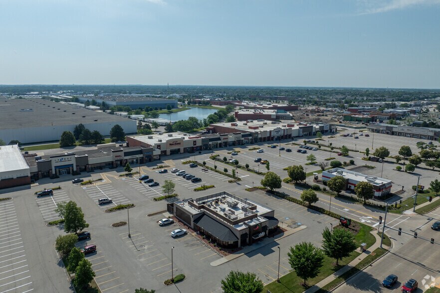 More Photos Of 264 S State Route 59, Naperville Restaurant For Sale
