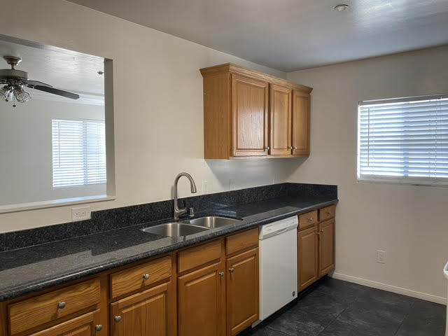 More Photos Of 8545-49 Winter Gardens Blvd, Lakeside Apartments For Sale