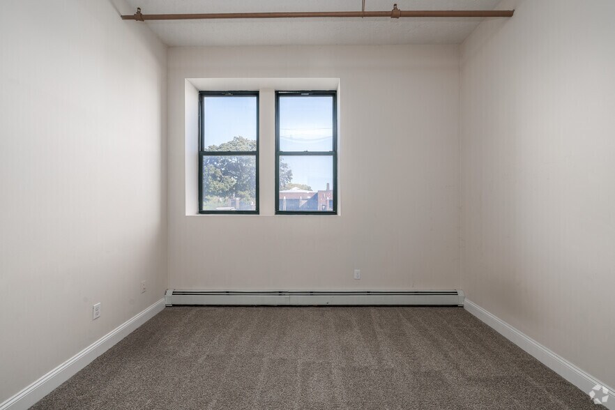 More Photos Of 617 Hiawatha Blvd E, Syracuse Apartments For Lease