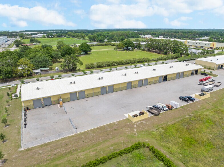 More Photos Of 3950 Anchuca, Lakeland Warehouse For Lease