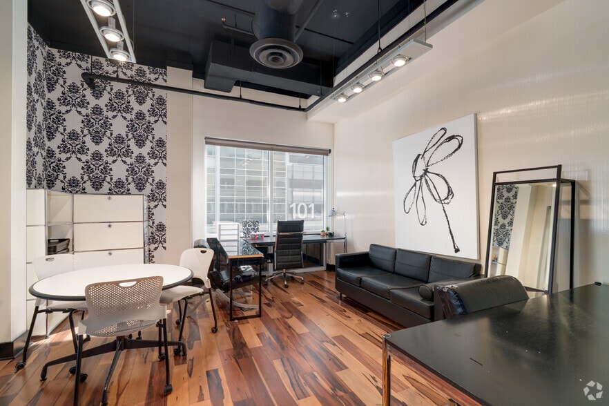 More Photos Of 100 S Eola Dr, Orlando Apartments For Lease