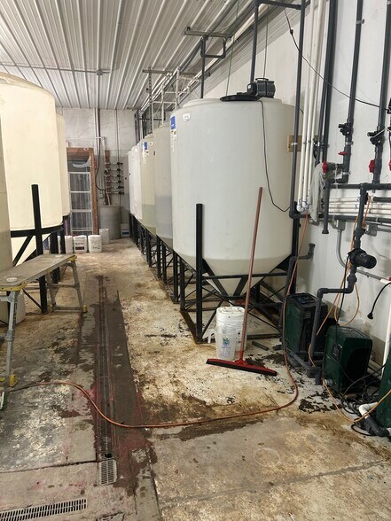 More Photos Of 340 Rotary Ln, Waurika Warehouse For Sale