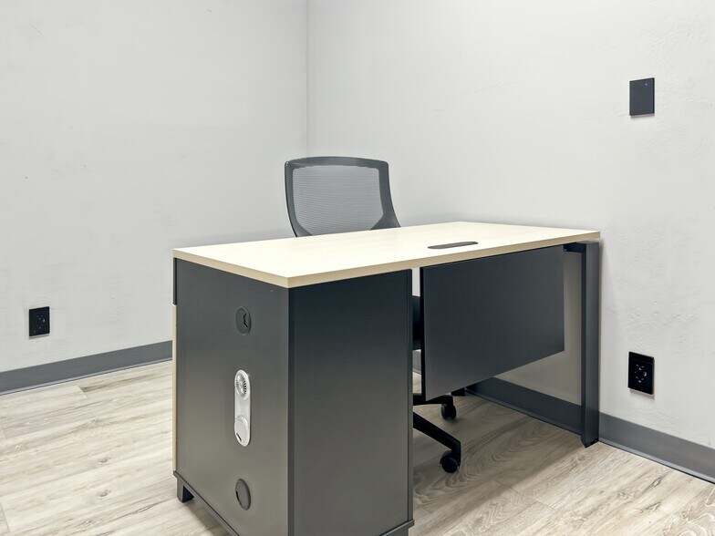 More Photos Of 2453 Grand Canal Blvd, Stockton Coworking Space