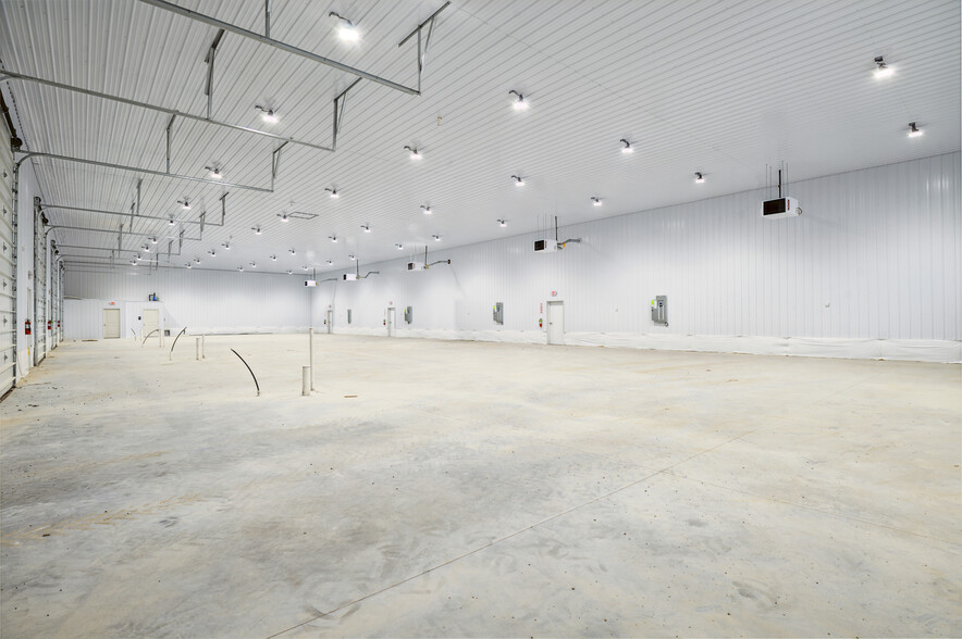 More Photos Of 1600 Porter Rd, Bear Distribution For Lease