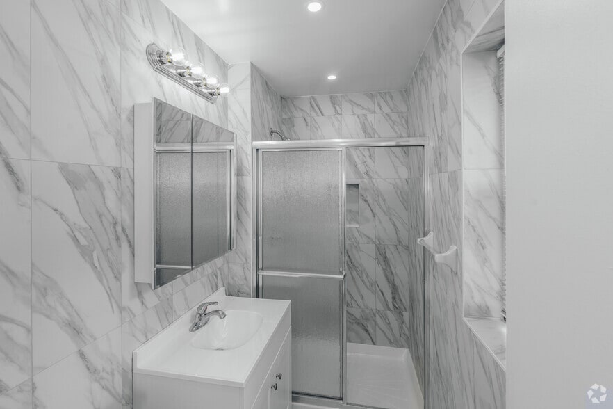 More Photos Of 854-860 E Broadway, Long Beach Apartments For Lease