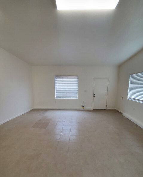 More Photos Of 546 23rd St, Richmond General Retail For Lease