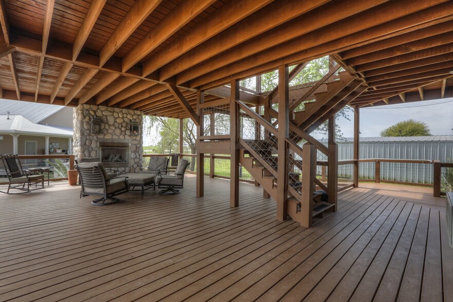 More Photos Of 22996 Highway 60, Matagorda Hotel For Sale