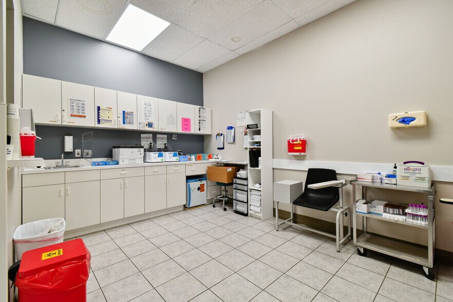 More Photos Of 772 Cortaro Dr, Sun City Center Medical For Sale