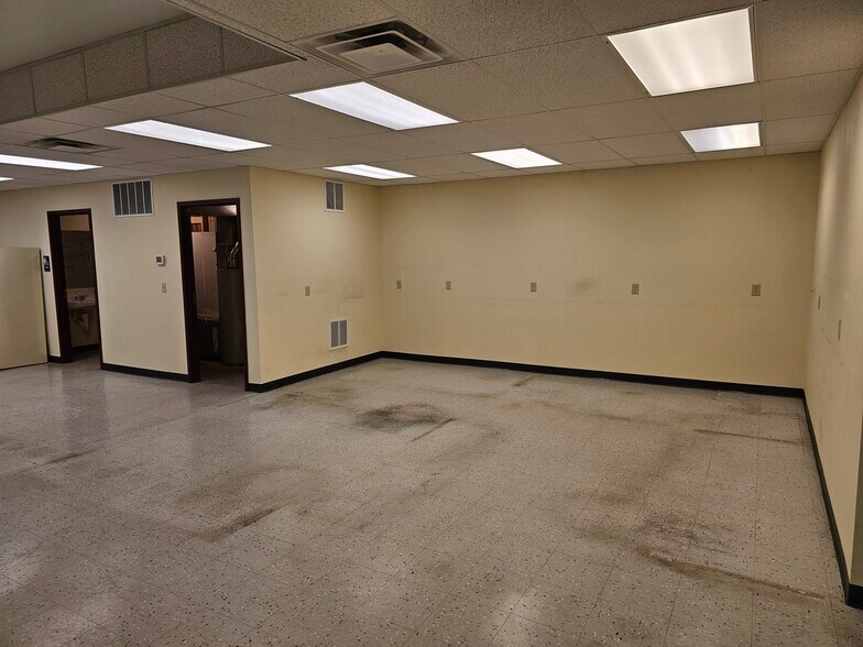 More Photos Of 2336 E Platte Ave, Colorado Springs Industrial For Sale