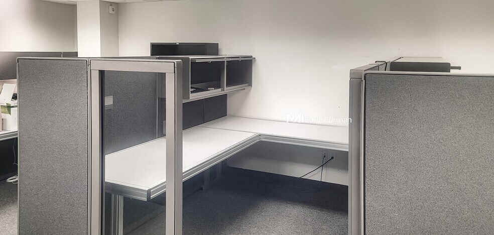 More Photos Of 5020 N Blackstock Rd, Spartanburg Manufacturing For Lease