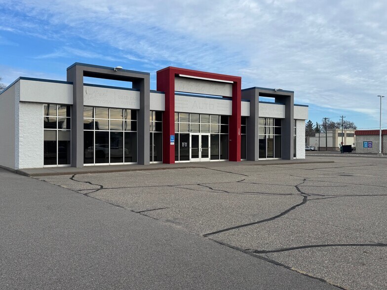 More Photos Of 125 Division St, Waite Park Auto Dealership For Sale