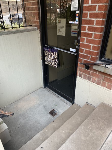 More Photos Of 11146 76th Dr, Forest Hills Apartments For Lease