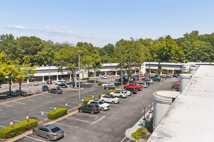 More Photos Of 11235 Alpharetta Hwy, Roswell Storefront For Lease