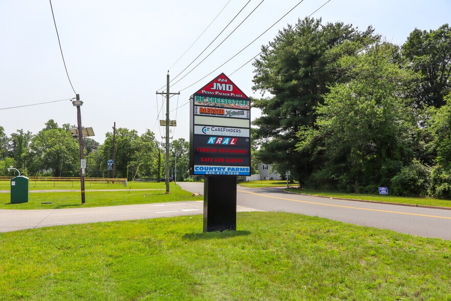 More Photos Of 224 Pennypacker Dr, Willingboro Unknown For Lease