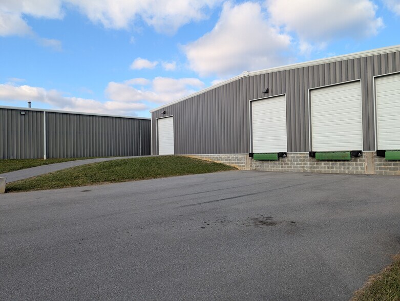 More Photos Of 4089 Pepperell Way, Dublin Manufacturing For Lease