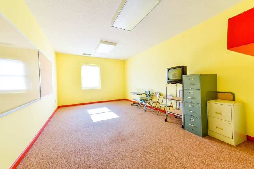 More Photos Of 3901 Raeford Rd, Fayetteville Religious Facility For Lease