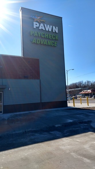 More Photos Of 7419 N 30th St, Omaha Freestanding For Lease