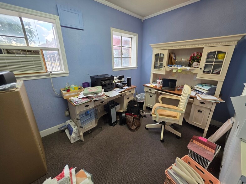 More Photos Of , Carrollton General Retail For Sale