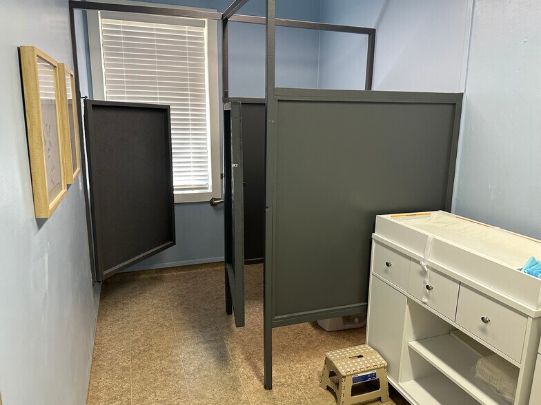 More Photos Of 1001 W Noble Ave, Visalia Specialty For Sale