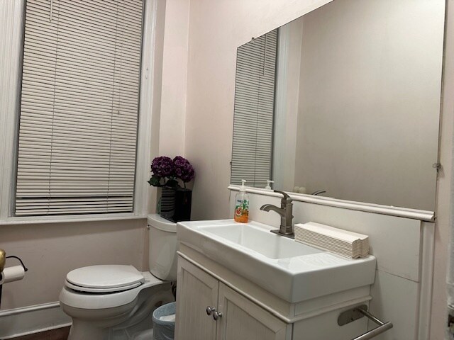 More Photos Of 3060 Steinway St, Astoria Storefront Retail Office For Sale