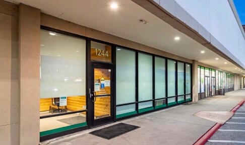 More Photos Of 1124-1258 Uvalde Rd, Houston Storefront For Lease