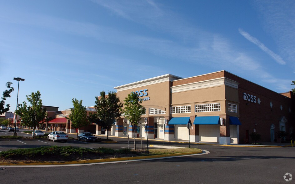 More Photos Of 6201-6360 Seven Corners Ctr, Falls Church General Retail For Lease