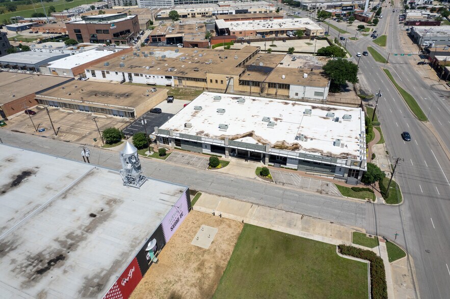 More Photos Of 183 Cole St, Dallas Showroom For Lease