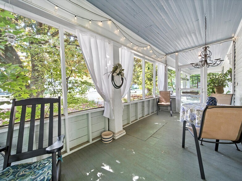 More Photos Of 221 N Main St, Clover Hospitality For Sale