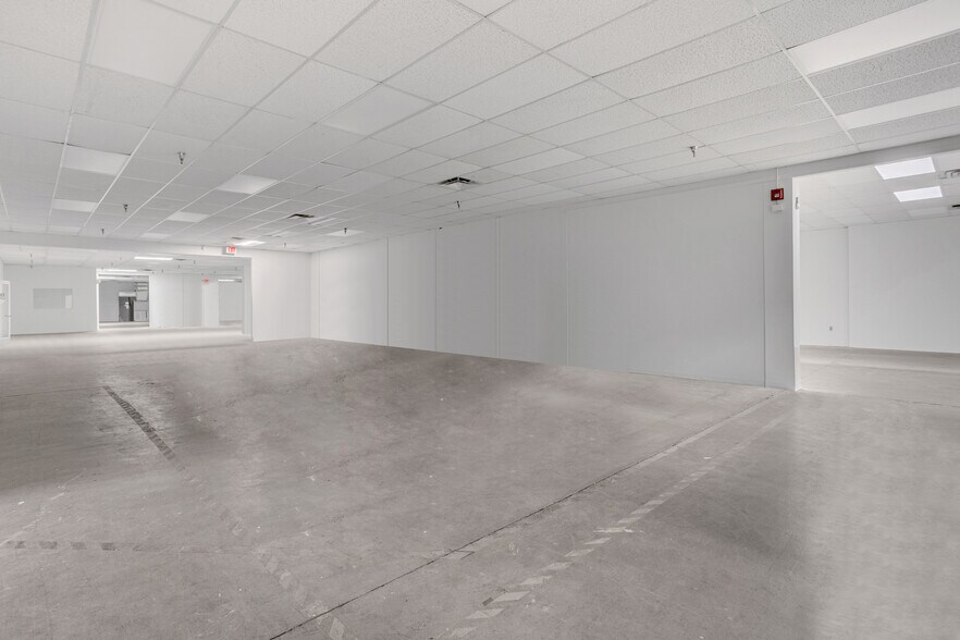 More Photos Of 927 Fern St, Altamonte Springs Light Manufacturing For Lease