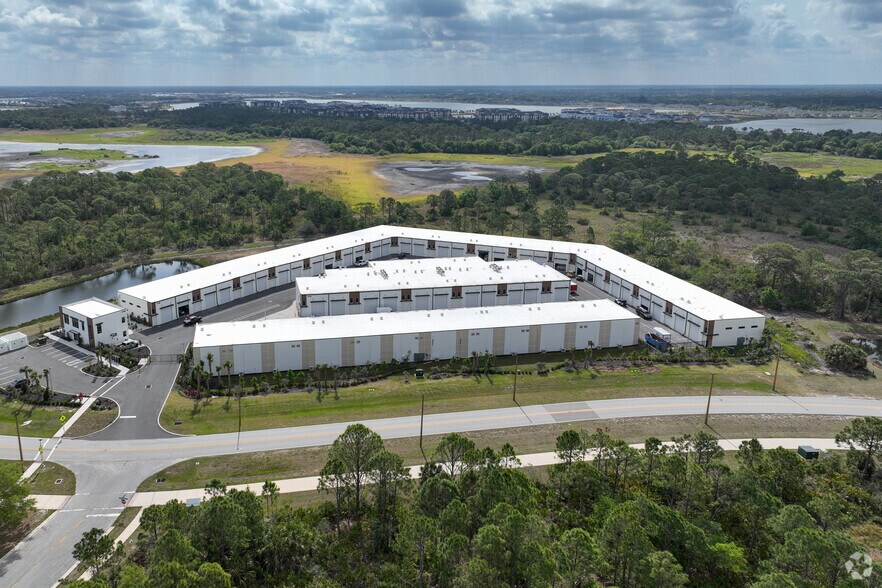 More Photos Of 5451 Communications Pky, Lakewood Ranch Showroom For Sale