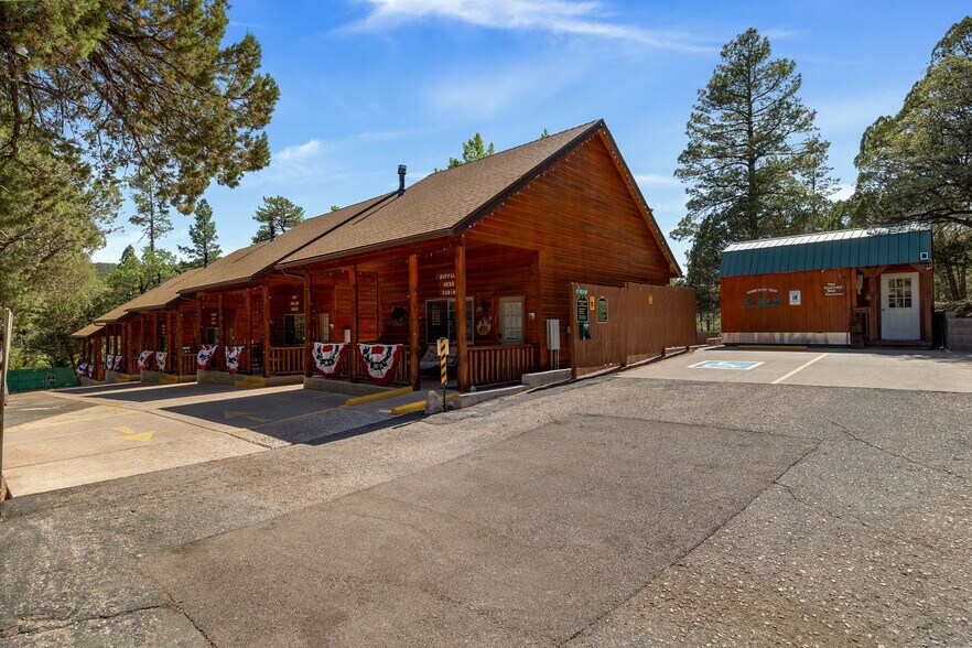 More Photos Of 1022 S Hunter Creek Dr, Payson Hotel For Sale