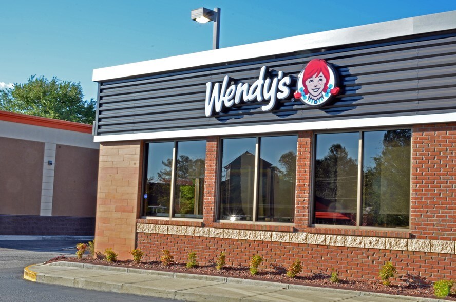 More Photos Of 9145 University Blvd, Charleston Fast Food For Sale