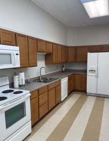 More Photos Of 1000 Park Ave NW, Norton Office For Sale
