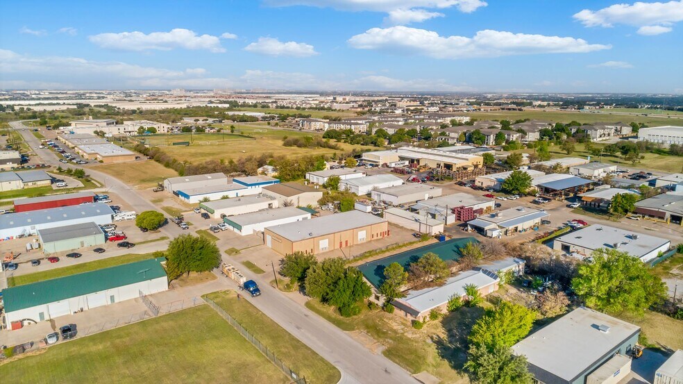 More Photos Of 4201 Clay Ave, Haltom City Warehouse For Lease