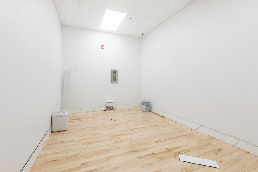More Photos Of 445 N 700 W, North Salt Lake Warehouse For Sale
