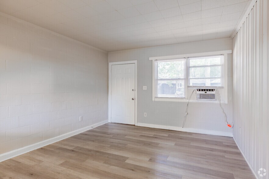 More Photos Of 10710 Jefferson Ave, Newport News Apartments For Sale