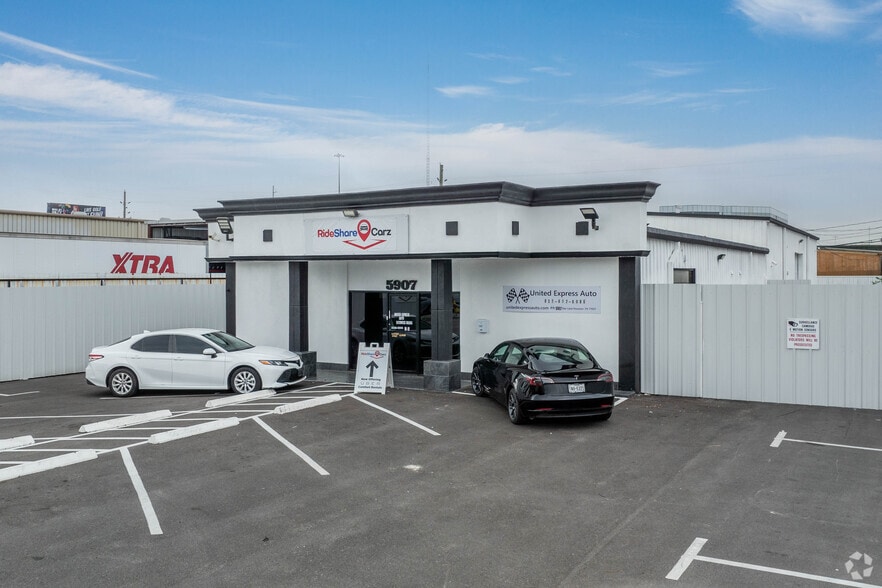 More Photos Of 5907 Star Ln, Houston Warehouse For Lease