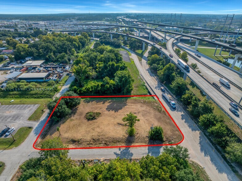 More Photos Of 5939 Albert Dr, Humble Light Distribution For Sale