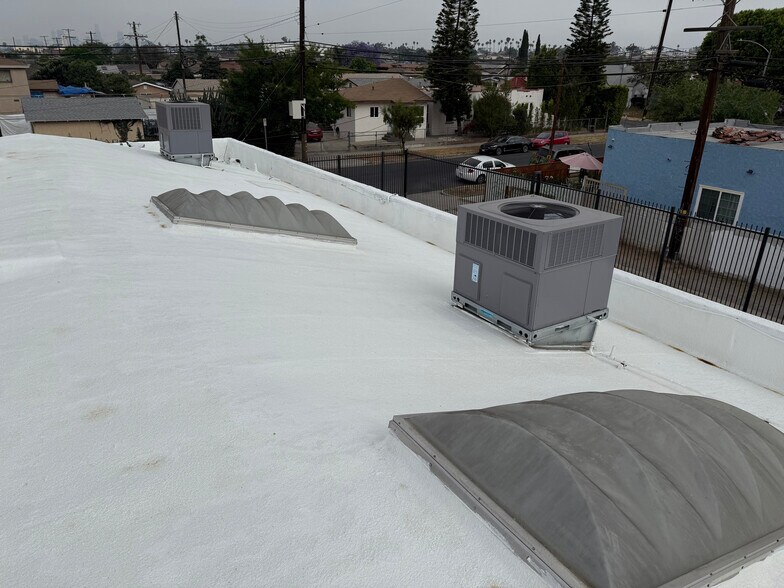 More Photos Of 3601-3605 E 8th St, Los Angeles Distribution For Lease